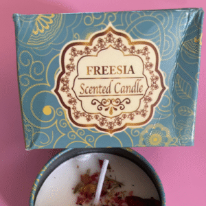 Aromatic Scented candle with dried flowers